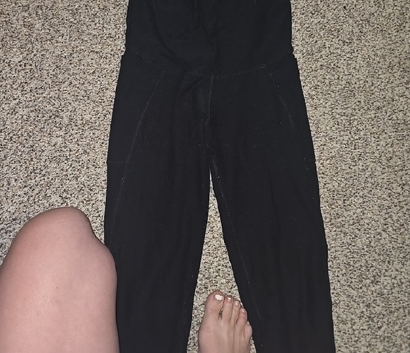 Beyond the Bump Black High-Waisted Leggings - Picture 2 of 3